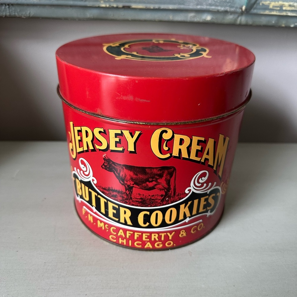 Vintage Jersey cream butter cookies cow tin made in England